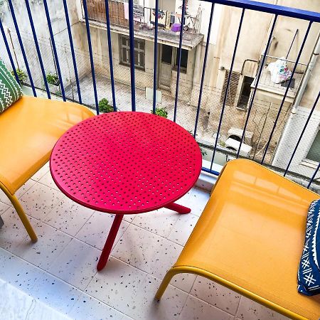 Peaceful And Central Room With Balcony Next To Hilton Atenas Exterior foto